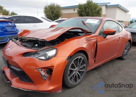 2017 Toyota 86 z USA, uszkodzony, nr VIN JF1ZNAA16H8701912